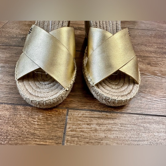 Tory Burch Bima Wedge Sandal Gold/Tan 9, Tory Burch Gold Espadrilles 9 - Picture 9 of 15